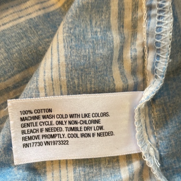 Large Wild Fabe Women's Blue Striped V Neck Button Down Loose Casual Top - Picture 6 of 6